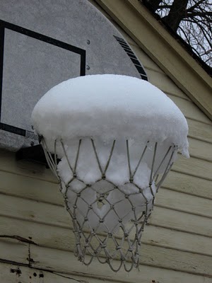 basketball-hoop-snow.jpg